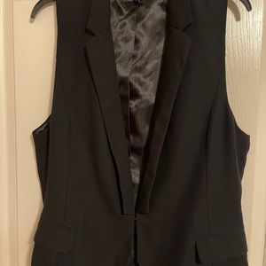 Large Gap vest . Black